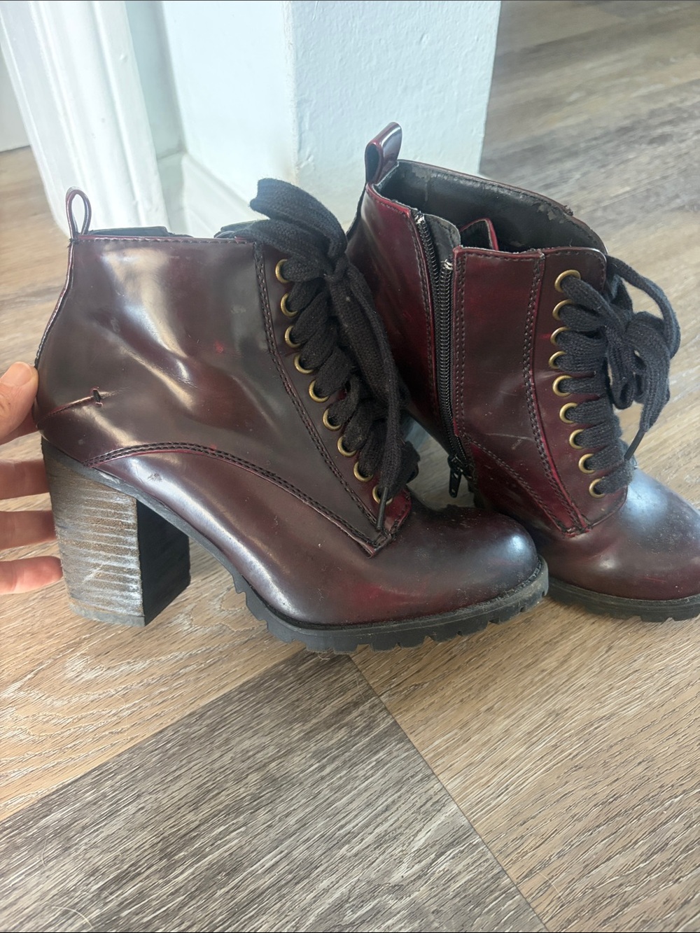 Steve Madden “Andie” Chunky Lace-Up Heeled Ankle Boots - Burgundy size 6